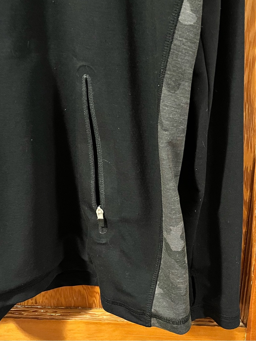Vineyard Vines Black Performance Pullover Hoodie with Gray Camo Side Panels - Picture 2 of 6